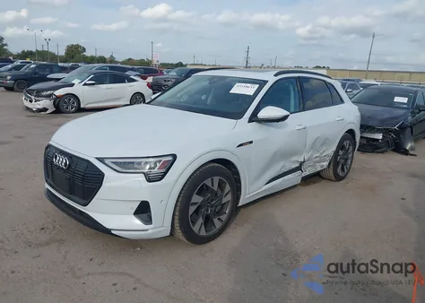 2021 Audi E-Tron Premium Quattro z USA, uszkodzony, nr VIN WA1AAAGE3MB019445